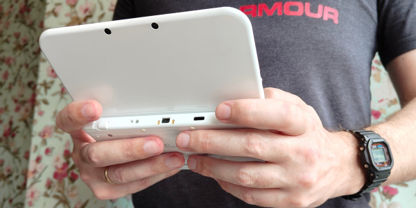 Nintendo 3DS: хват консоли очень удобный