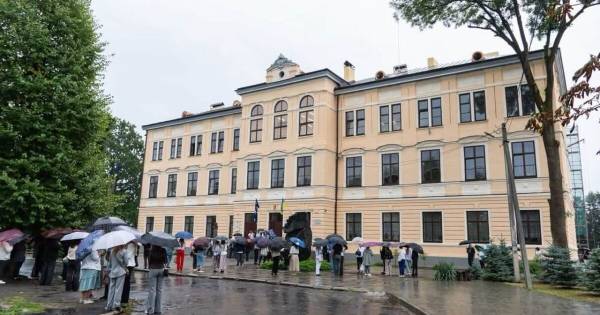 На Львівщині повернули життя гімназії ХІХ століття
