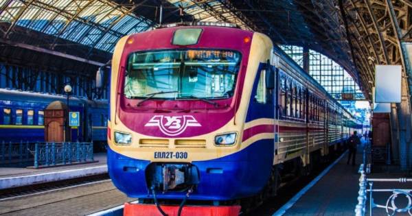 Модернізований електропоїзд курсуватиме зі Львова