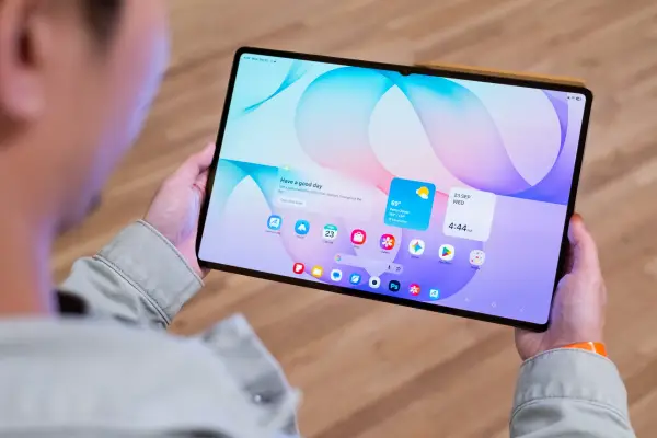 Samsung знайшла новий спосіб розгортати смартфон